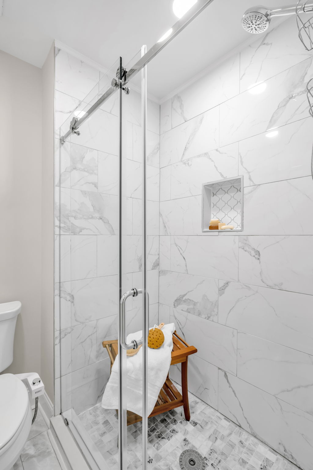 808 Pebble Dr-26