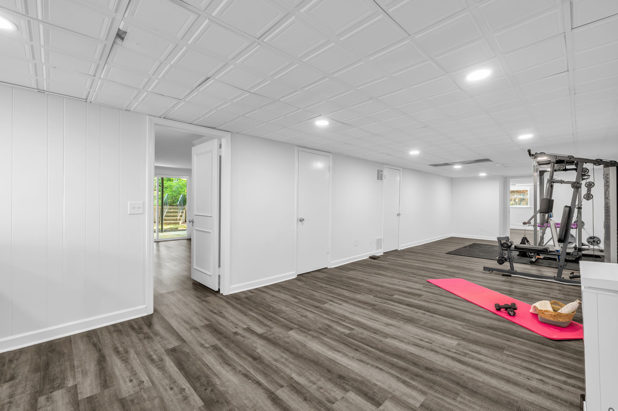 808 Pebble Dr-35
