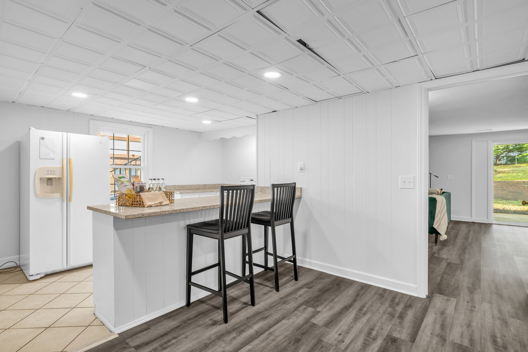 808 Pebble Dr-36