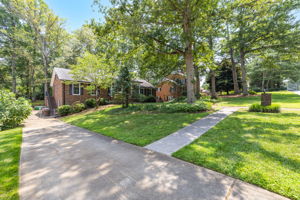 808 Pebble Dr-3