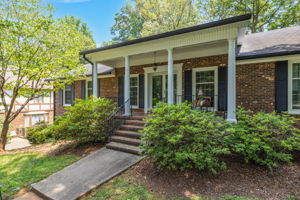 808 Pebble Dr-4