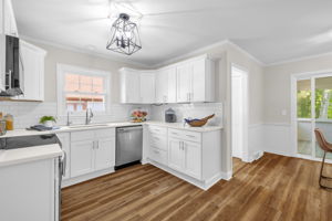 808 Pebble Dr-12