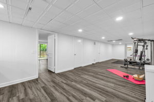 808 Pebble Dr-35