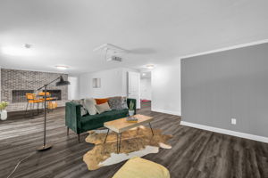 808 Pebble Dr-41