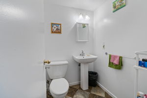  Photo 33