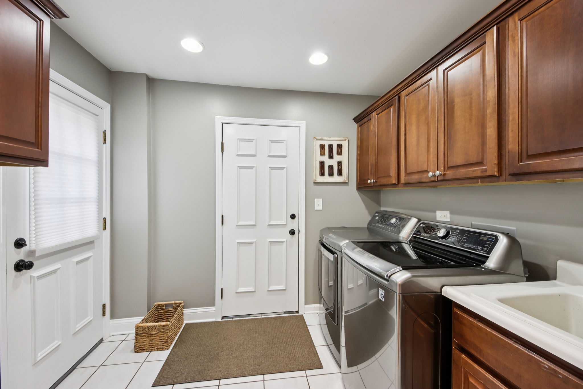 Shiloh Cir-L0903-021