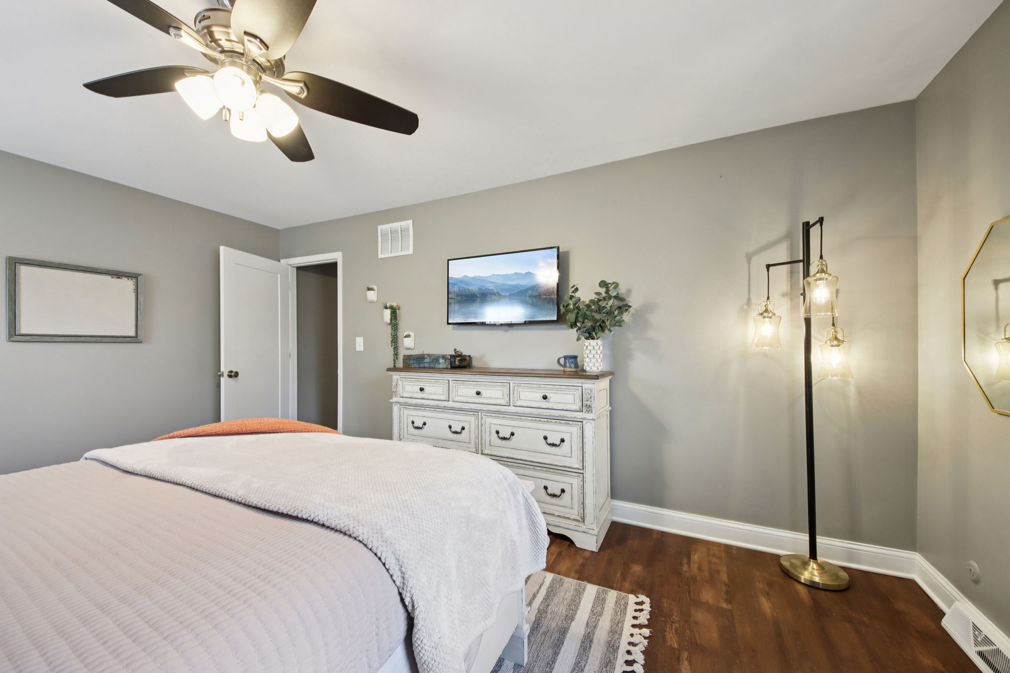 Shiloh Cir-L0903-026