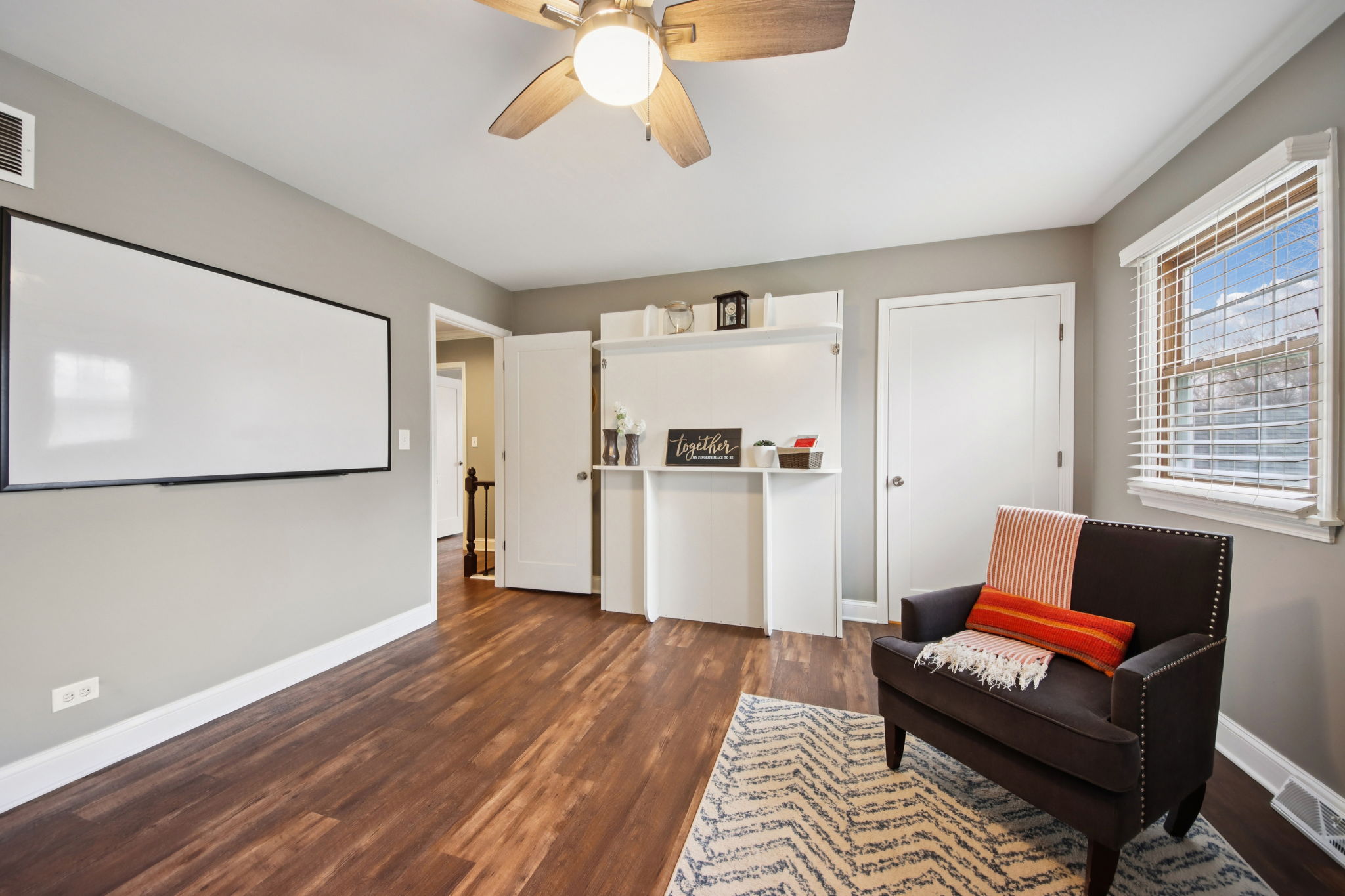 Shiloh Cir-L0903-035