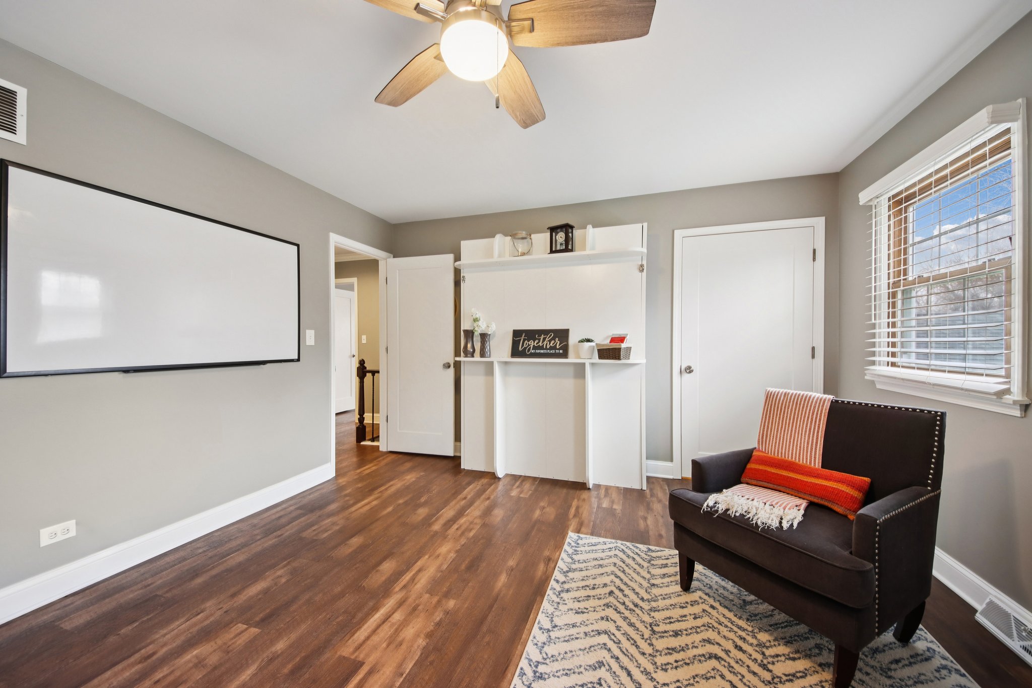 Shiloh Cir-L0903-035 (2).jpg