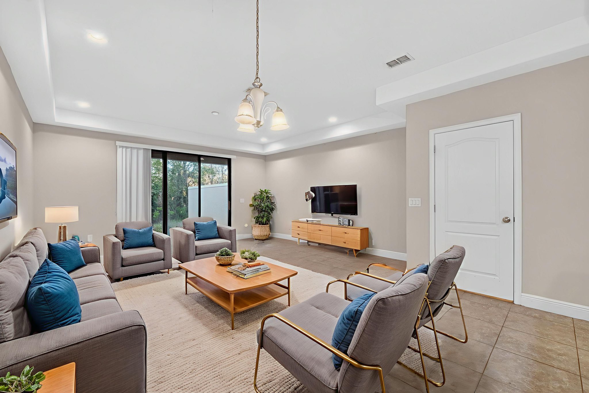 8087 Brooksville Dr-Davenport, FL-9 virtually staged.jpeg