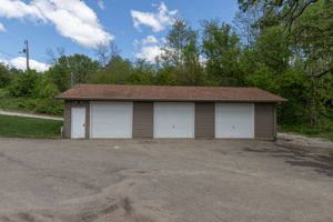 80-Garage