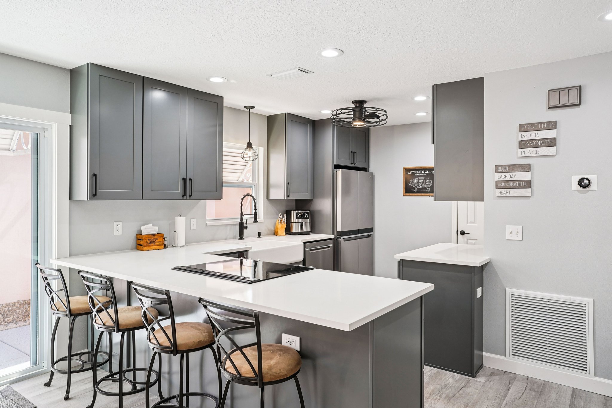 Alvarado Pl-S1410-013.jpg