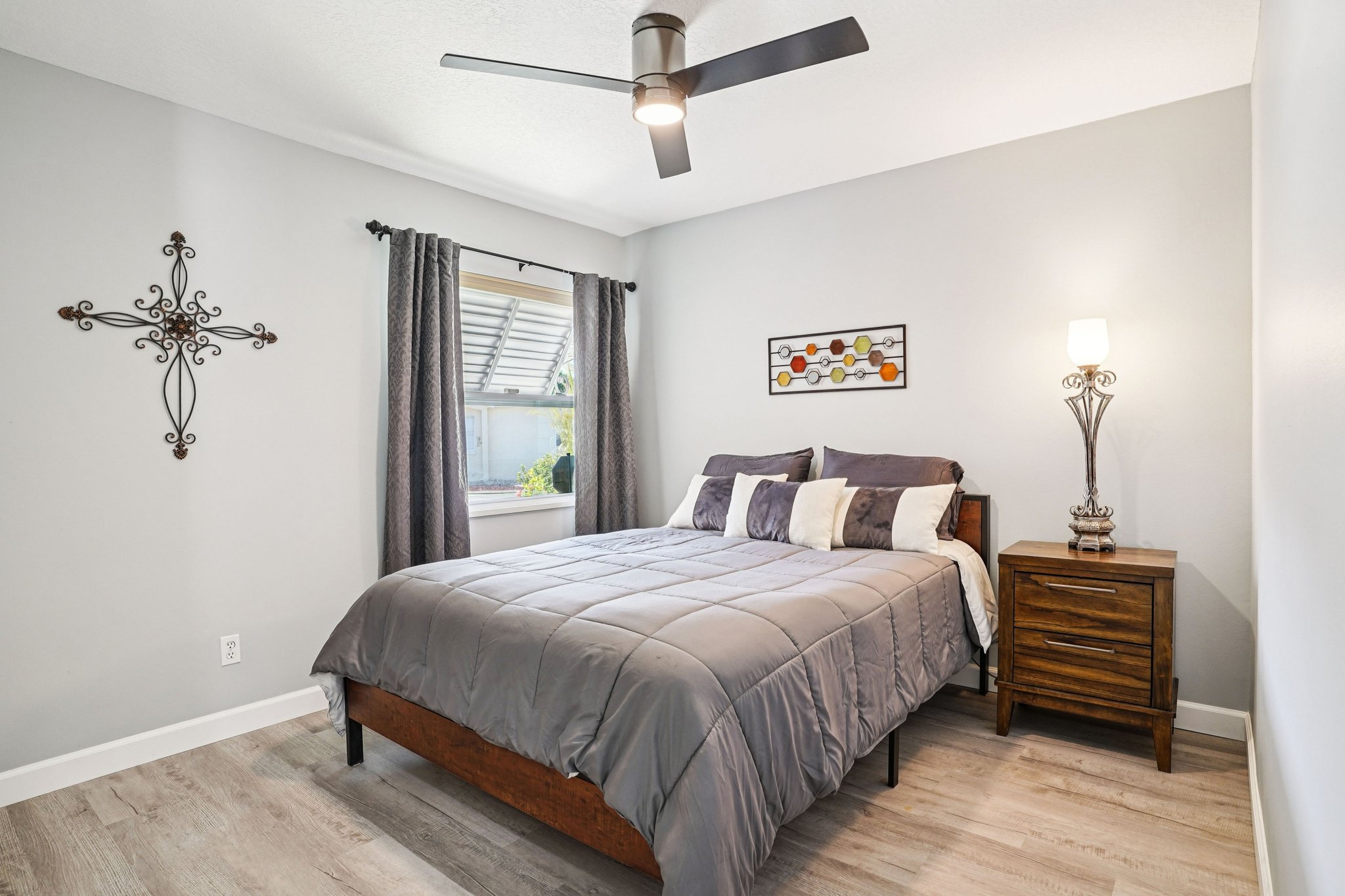 Alvarado Pl-S1410-025.jpg