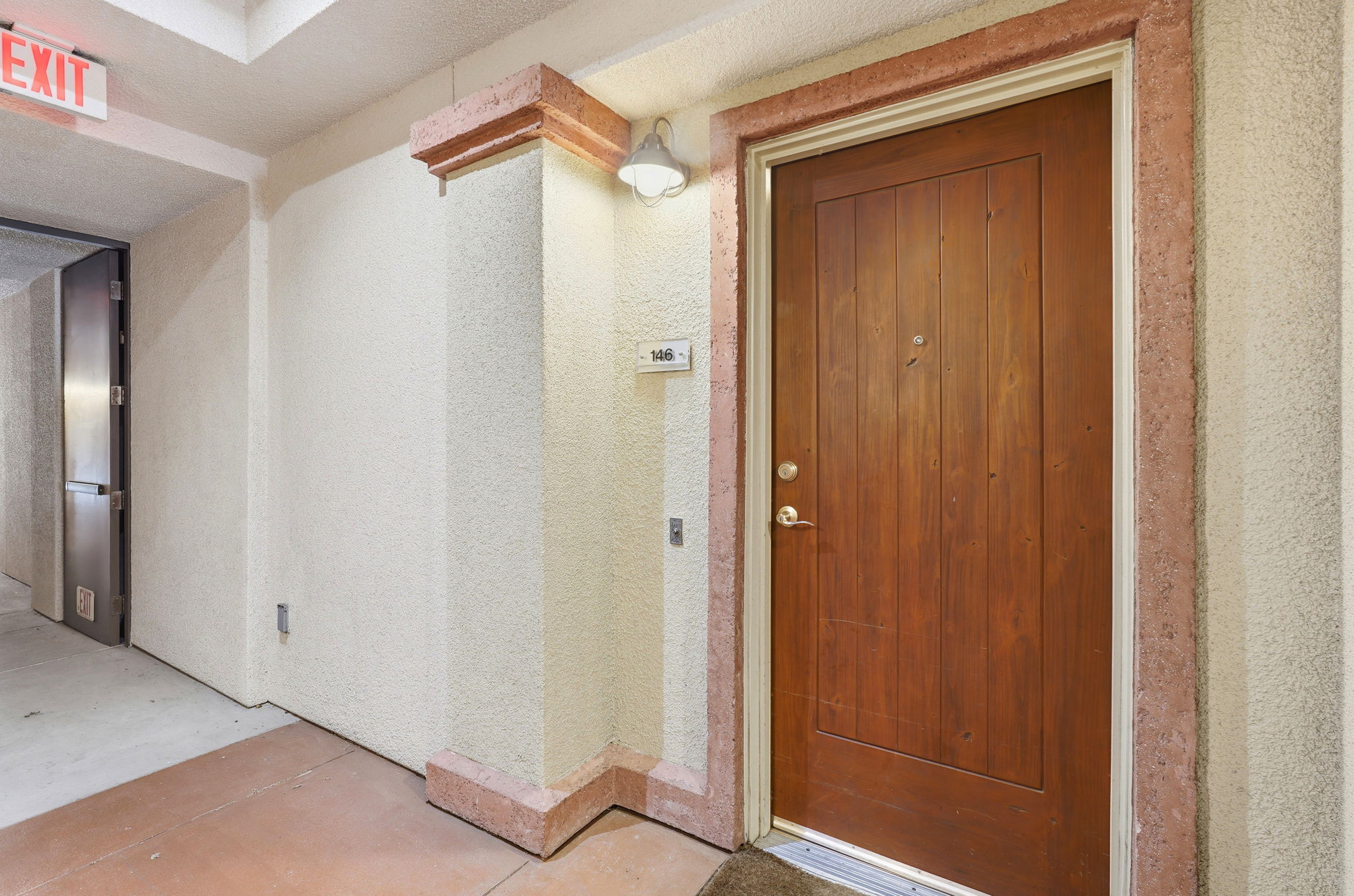 004_F8_809 Auzerais Ave 146