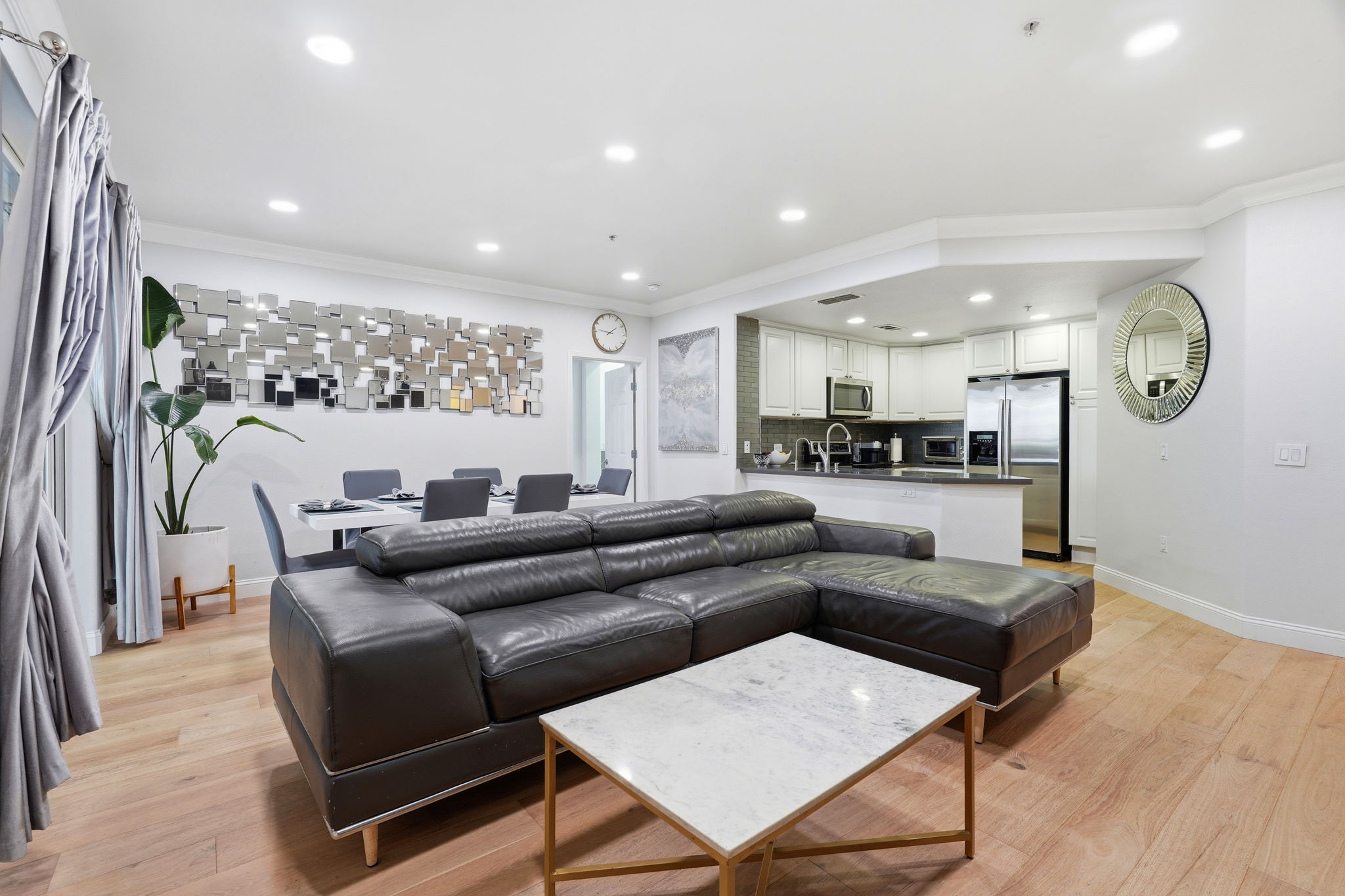007_F8_809 Auzerais Ave 146