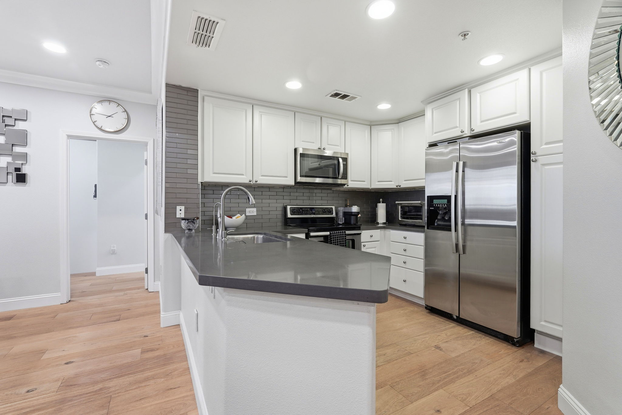010_F8_809 Auzerais Ave 146
