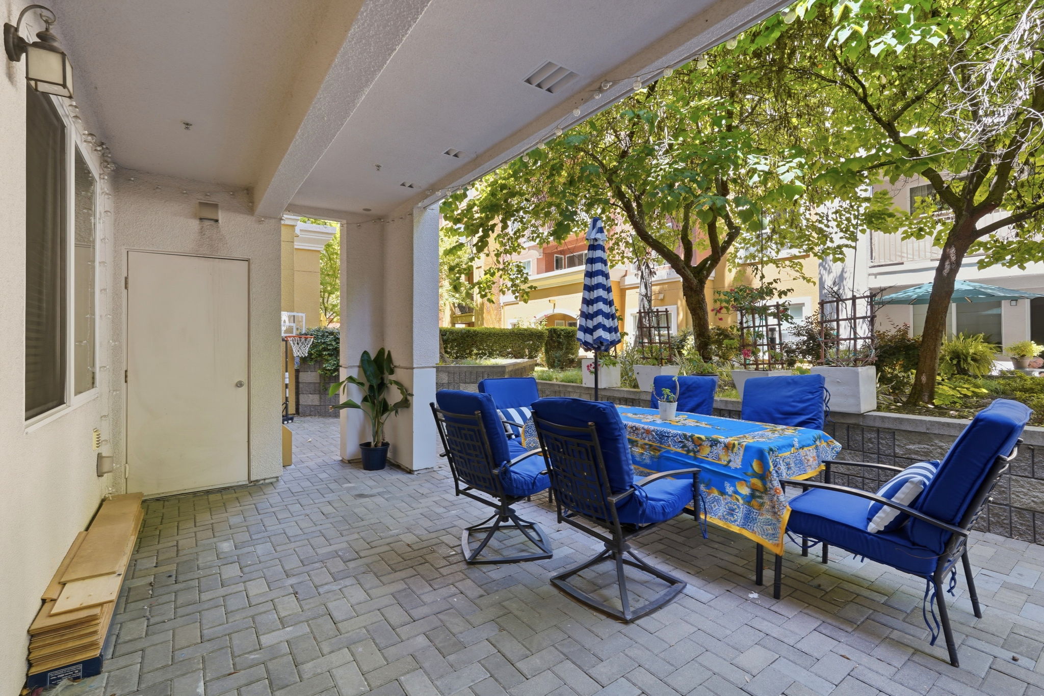 030_F8_809 Auzerais Ave 146