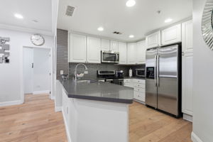 010_F8_809 Auzerais Ave 146