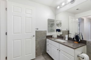 024_F8_809 Auzerais Ave 146