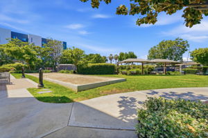 037_F8_809 Auzerais Ave 146