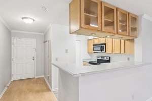 Harbor House Dr 4-0406-009.jpg