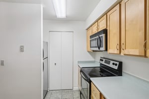 Harbor House Dr 4-0406-015.jpg