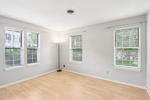 Harbor House Dr 4-0406-018.jpg