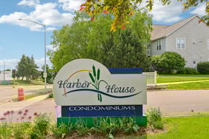 Harbor House Dr 4-0406-039.jpg