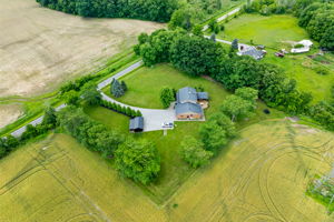  Photo 48