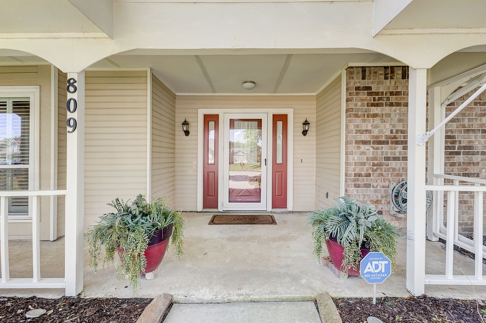 Redcedar Way Dr-006