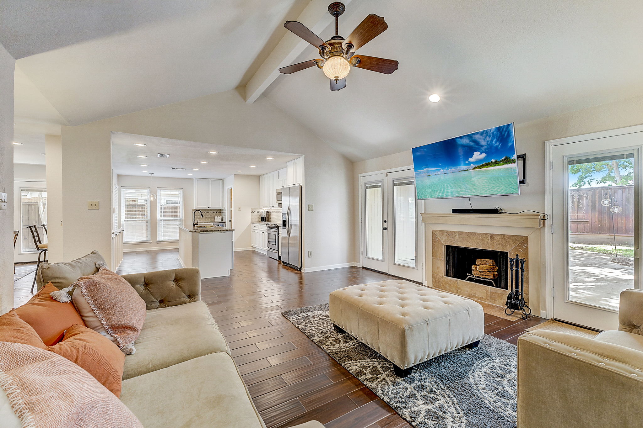 Redcedar Way Dr-011