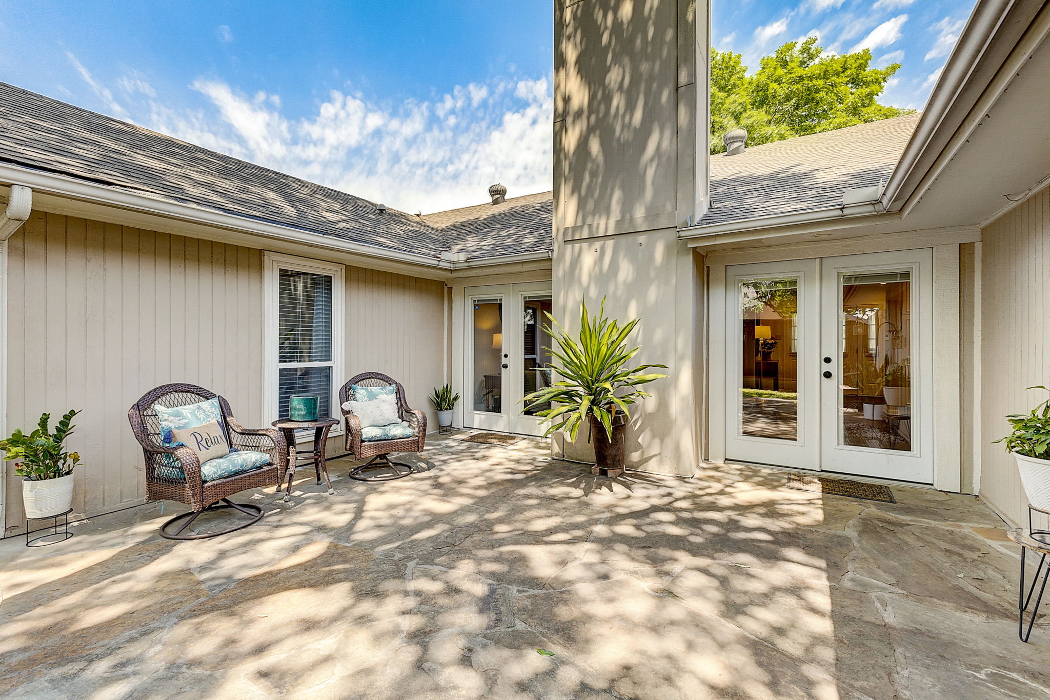 Redcedar Way Dr-047