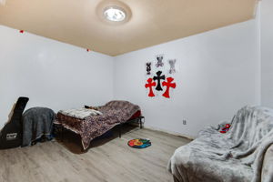  Photo 34