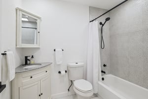 8096 Glenbrooke Ln - 032.jpg