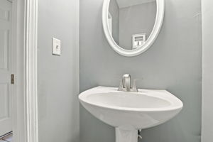  Photo 32