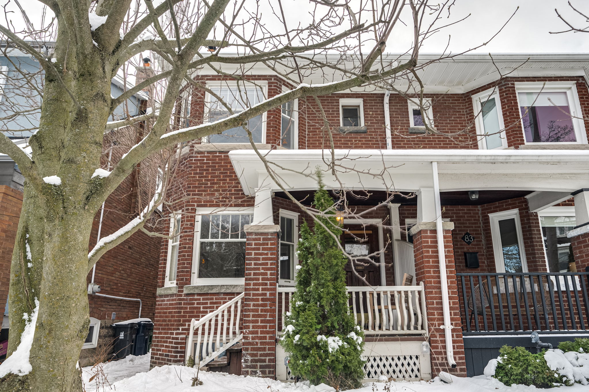 81 Benson Ave Toronto, ON M6G 2H7