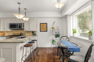 Kitchen Table and Breakfast Bar