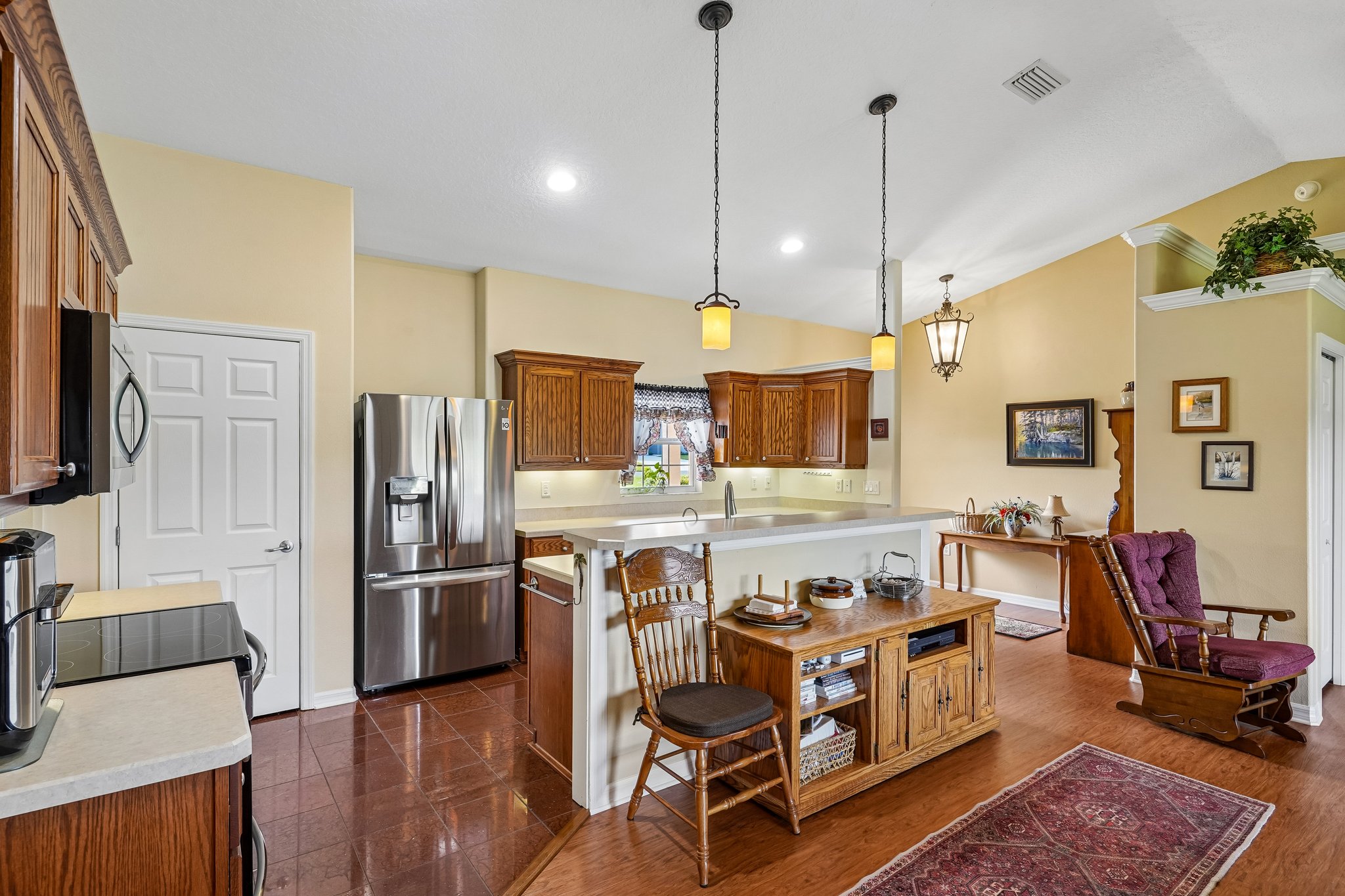 Fairway Cir-S0108-014.jpg