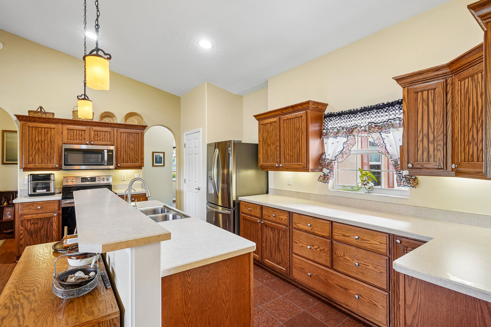 Fairway Cir-S0108-016.jpg
