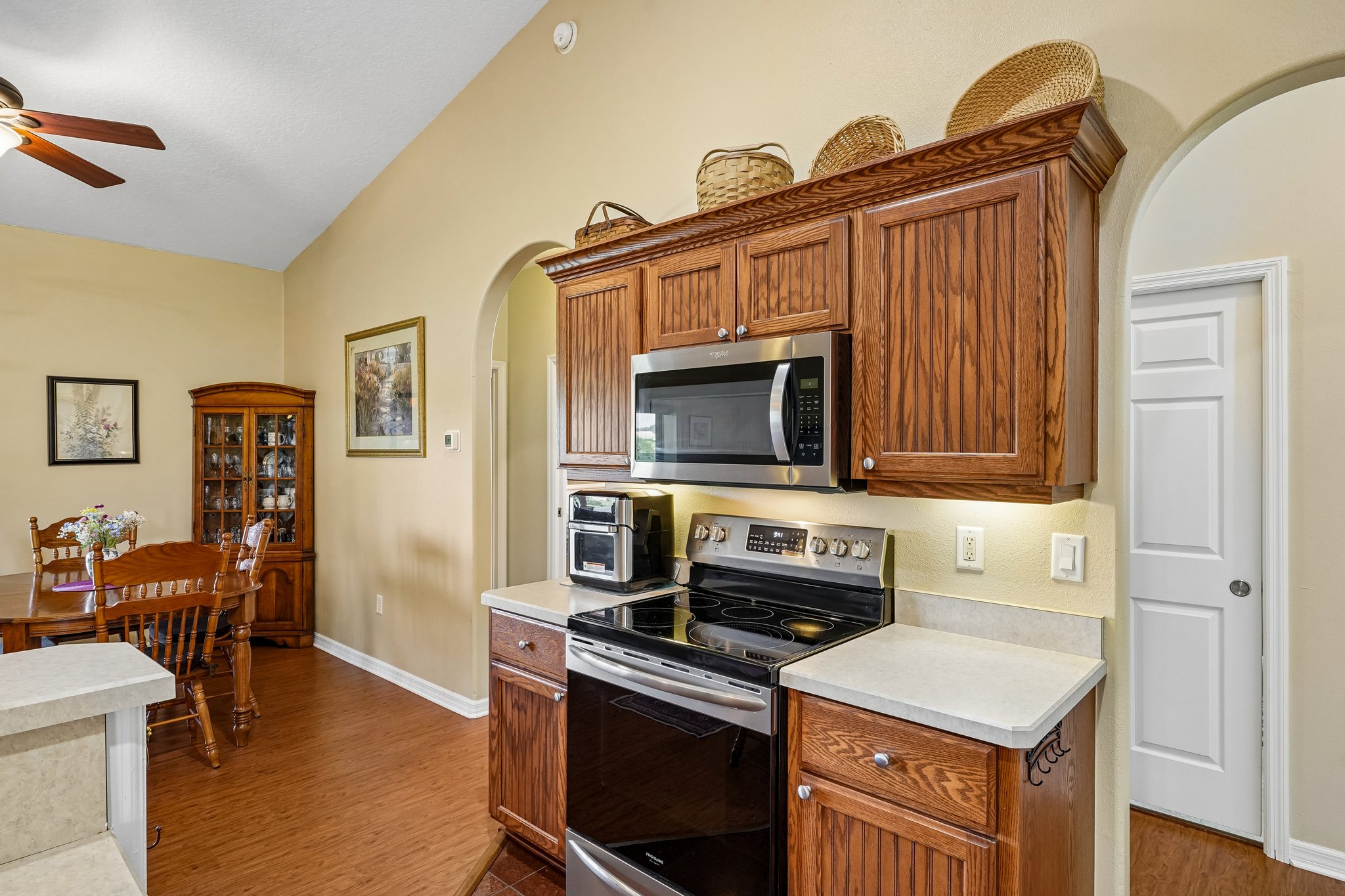 Fairway Cir-S0108-017.jpg