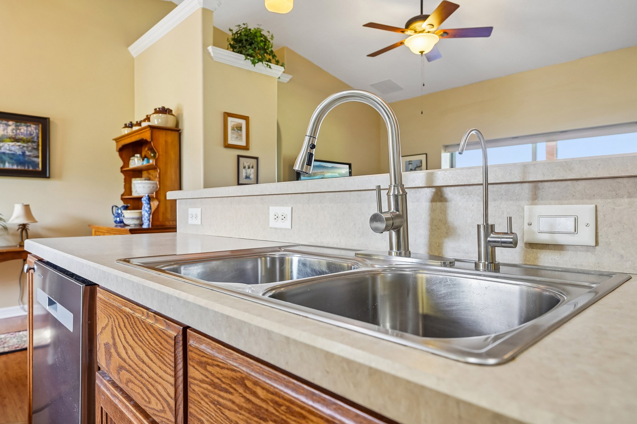 Fairway Cir-S0108-018.jpg