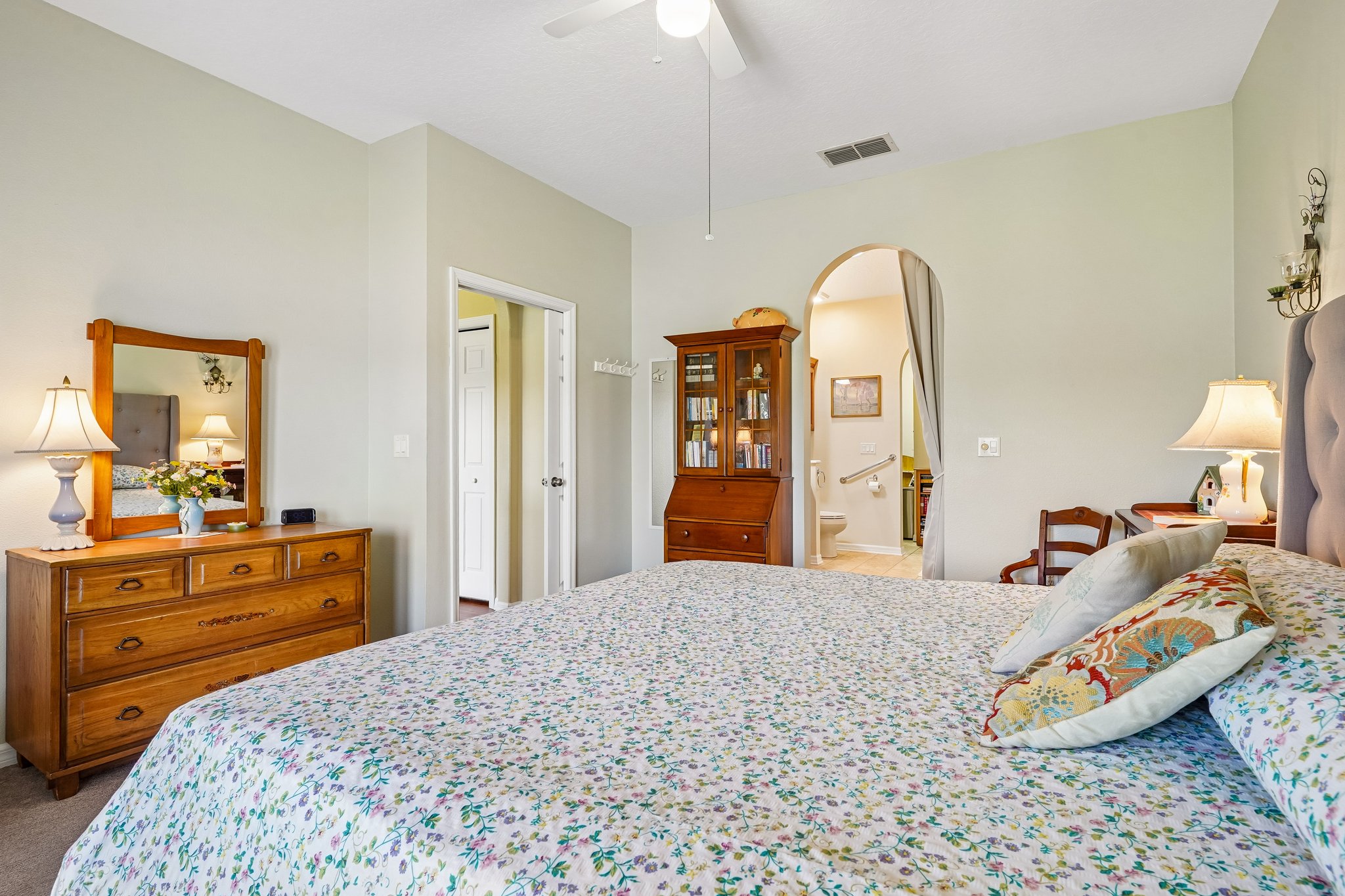 Fairway Cir-S0108-022.jpg