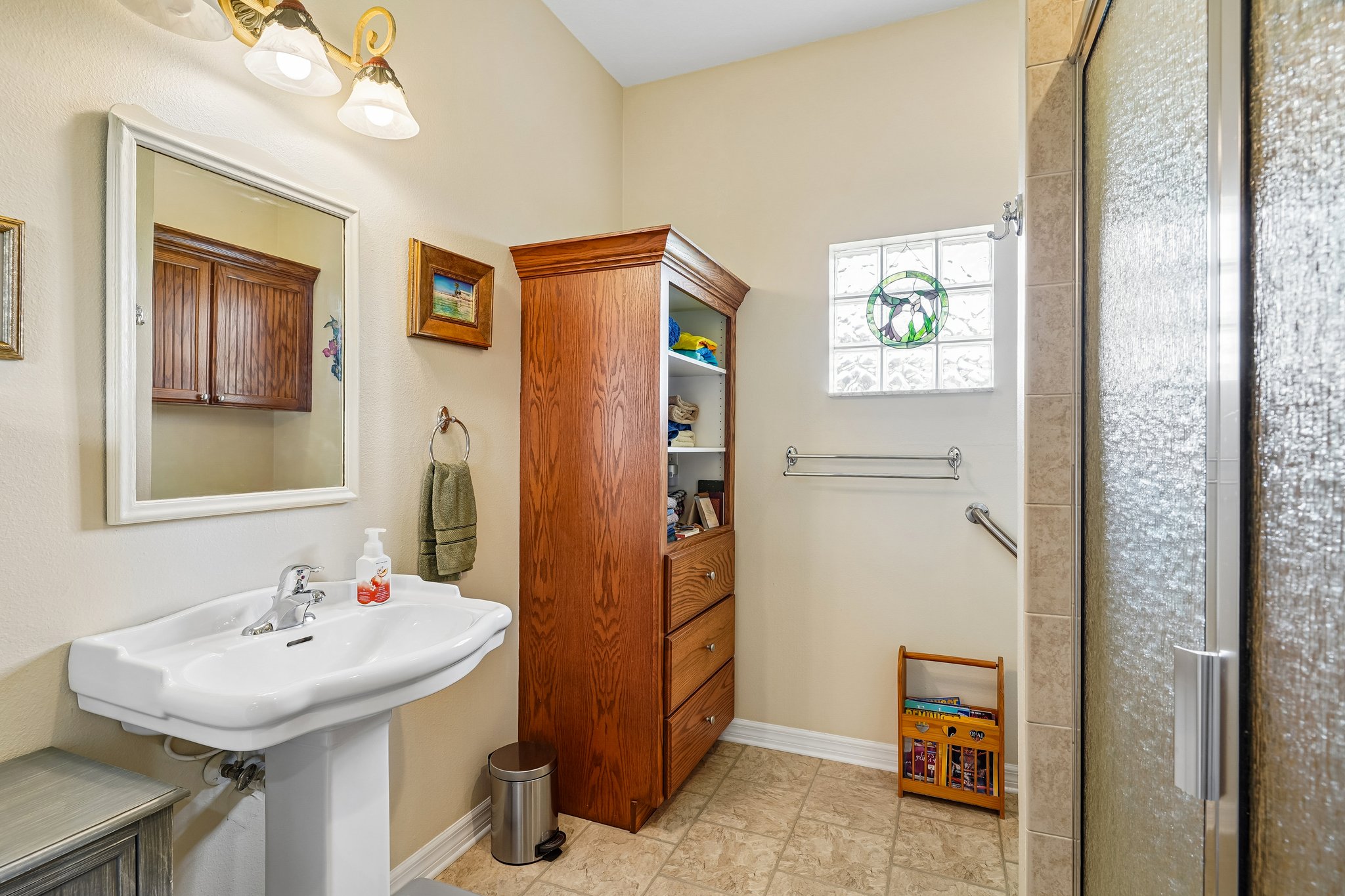 Fairway Cir-S0108-029.jpg
