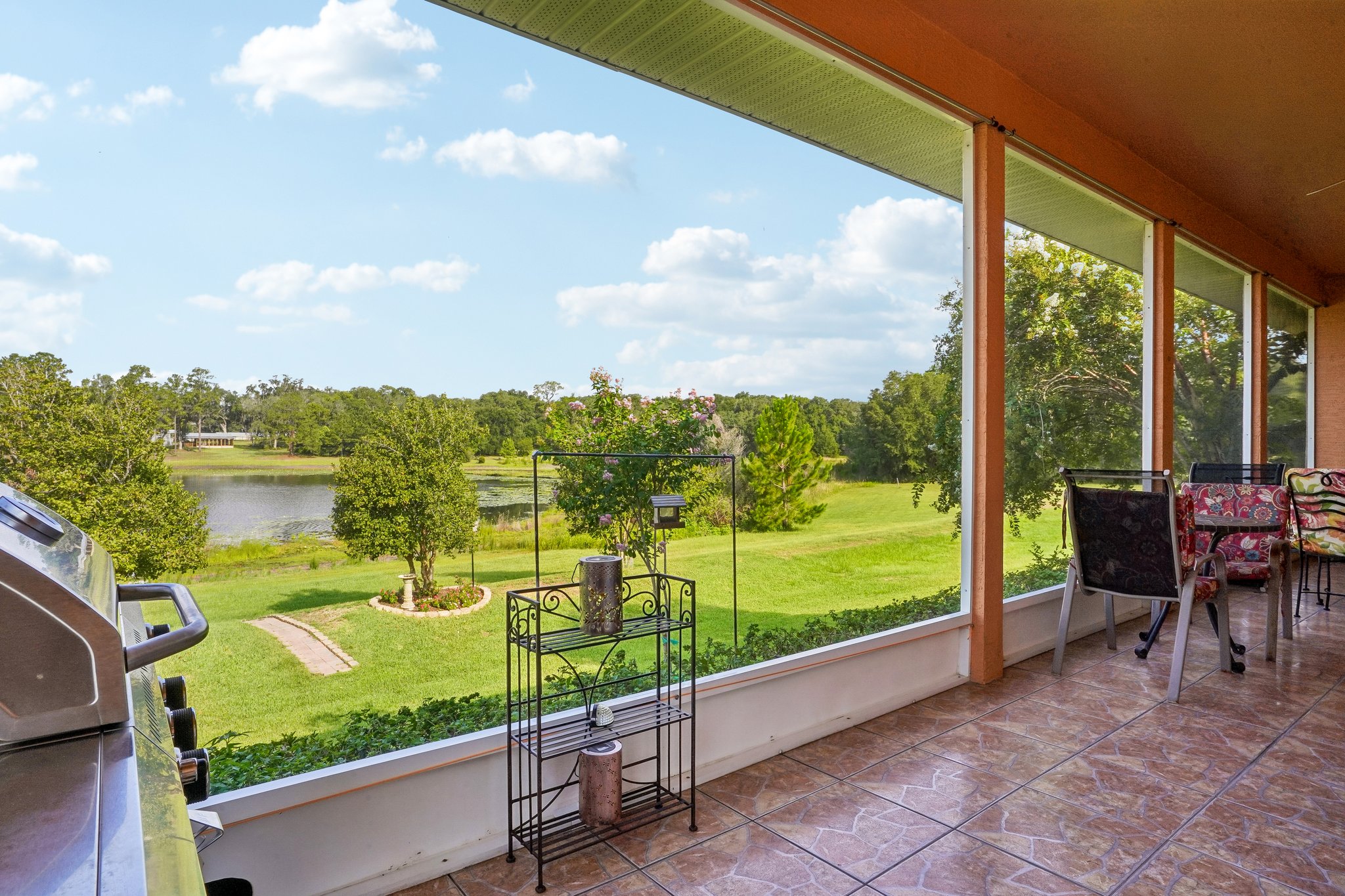 Fairway Cir-S0108-035.jpg