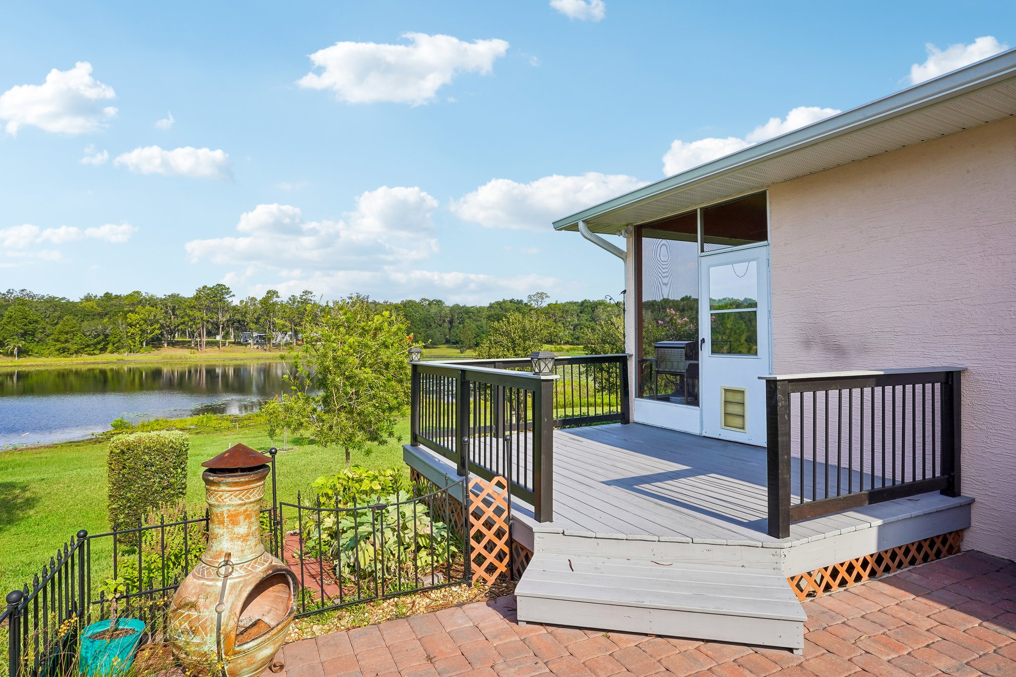 Fairway Cir-S0108-037.jpg