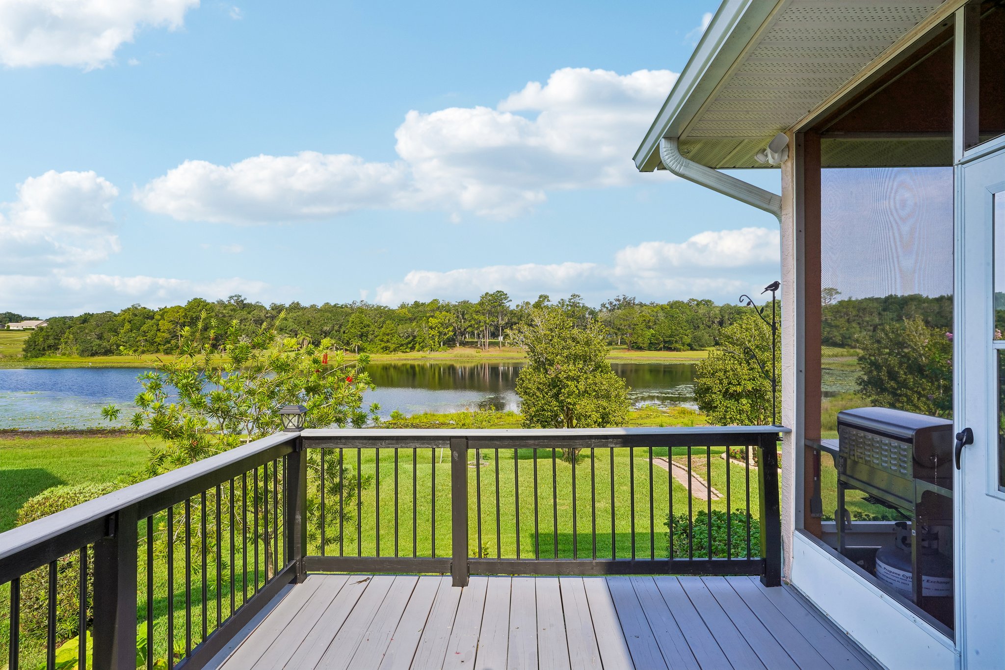 Fairway Cir-S0108-038.jpg