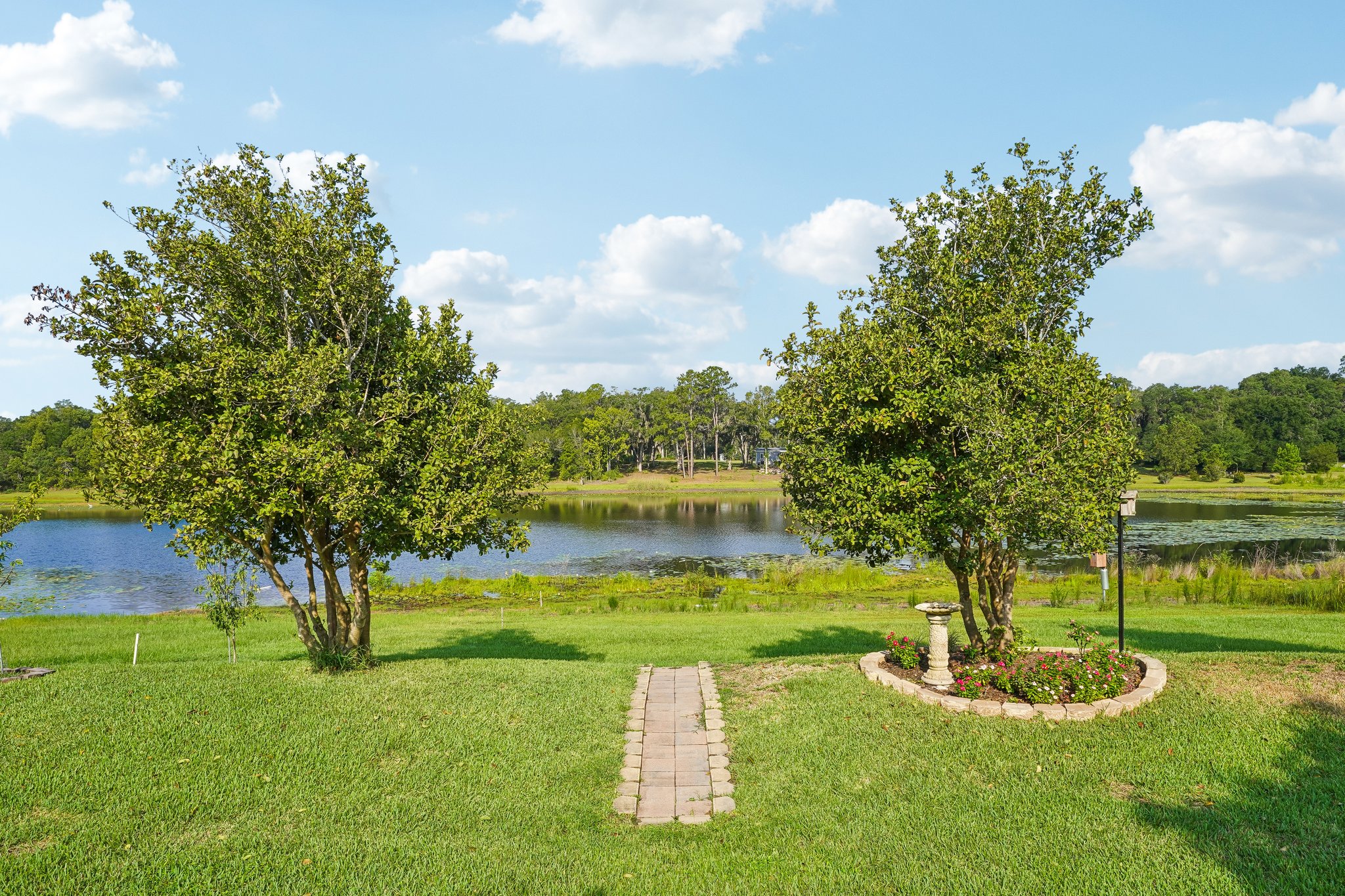 Fairway Cir-S0108-044.jpg