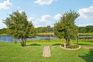 Fairway Cir-S0108-044.jpg