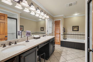  Photo 33