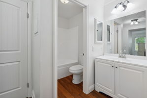  Photo 31